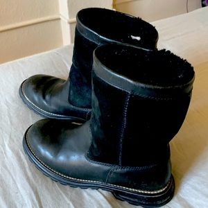 Womens leather and suede Uggs